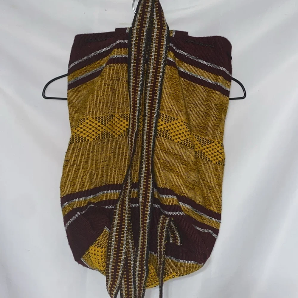 Florida State Knit Backpack NO BRAND MEASURES APPROX‎ 18”x14” DRAWSTING CLEAN